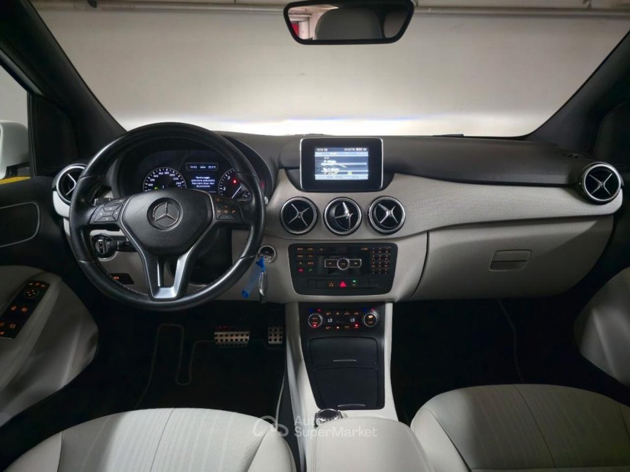 Mercedes-benz B 200 CDI BlueEFFICIENCY Premium
