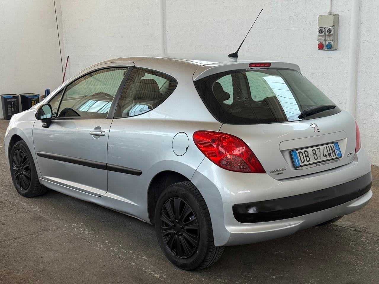 Peugeot 207 1.4 88CV 3p. XS