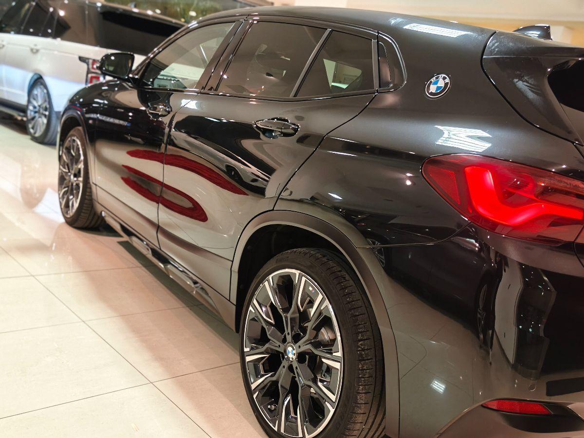 BMW X2 sDrive18d Edition M-SPORT Totalblack