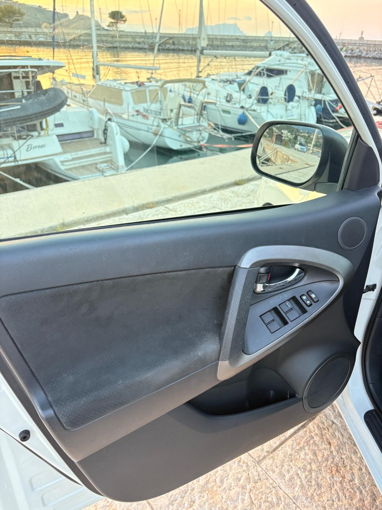 Toyota RAV4 2.2 D-4D 150 CV UNICA PROPRIETARIA