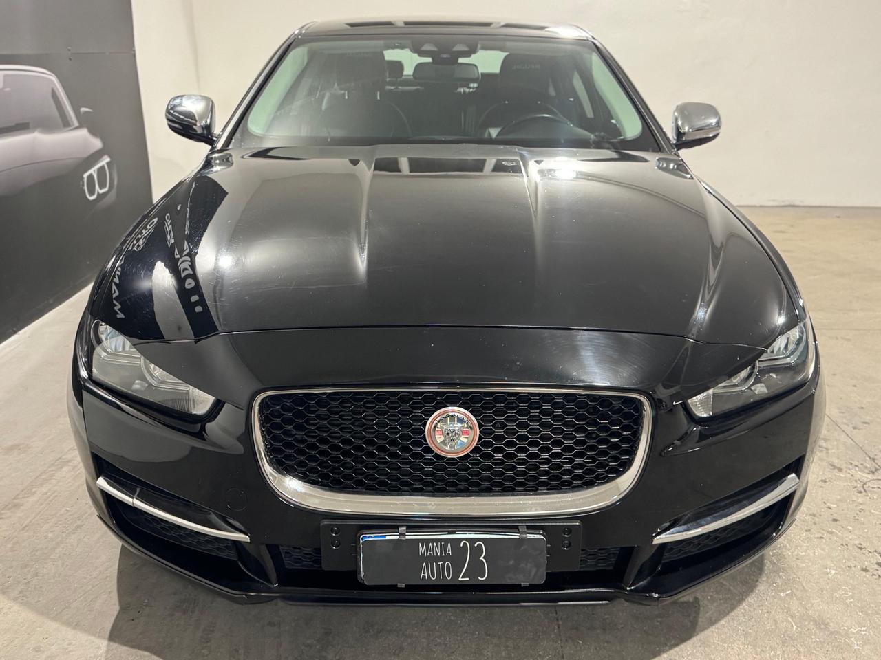 JAGUAR XE*2.0*180 CV*AWD*R-LINE*
