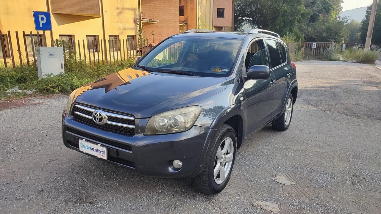 TOYOTA RAV4 2.2 D-4D 177CV LUXURY