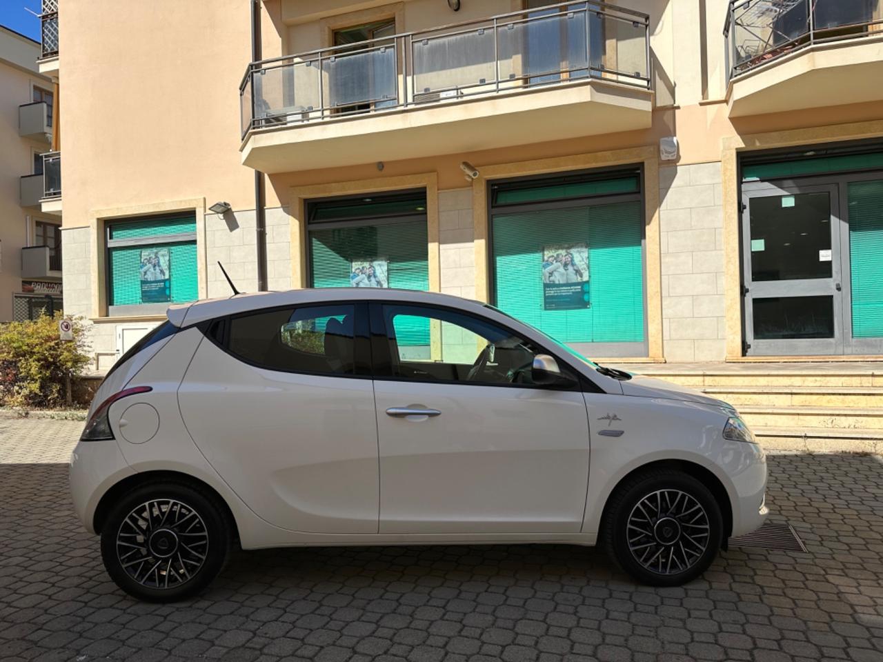 Lancia Ypsilon 1.3 MJT 16V 95 CV 5 porte S&S Mya