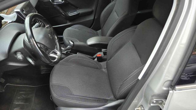 PEUGEOT 208 1° serie PureTech 82 5 porte Allure