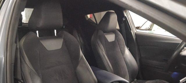 TOYOTA C-HR 2.0 Hybrid E-CVT Style