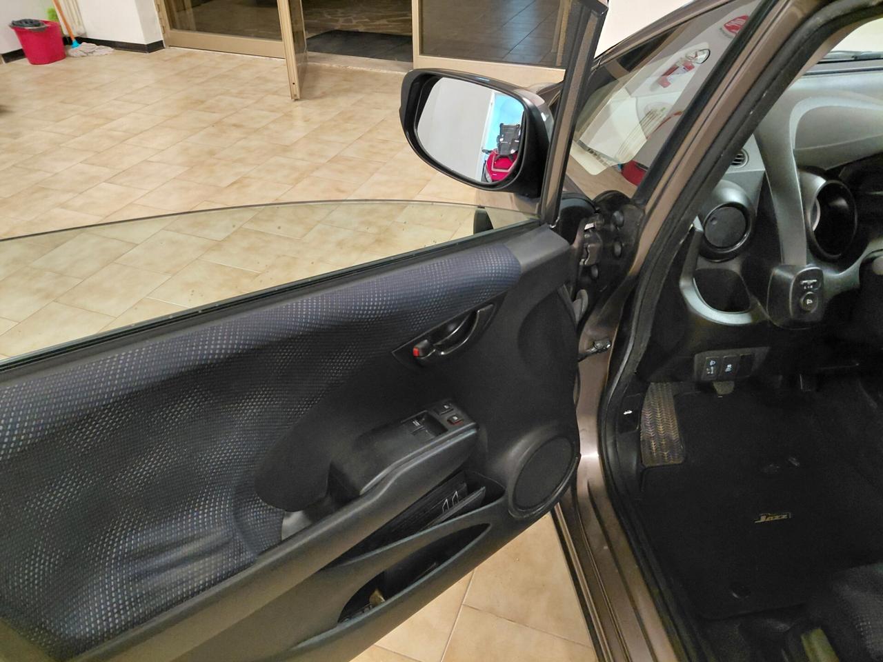 HONDA JAZZ ANNO 2012 BZ 1.2 ADATTA NEOPATENTATI KM 170 MILA