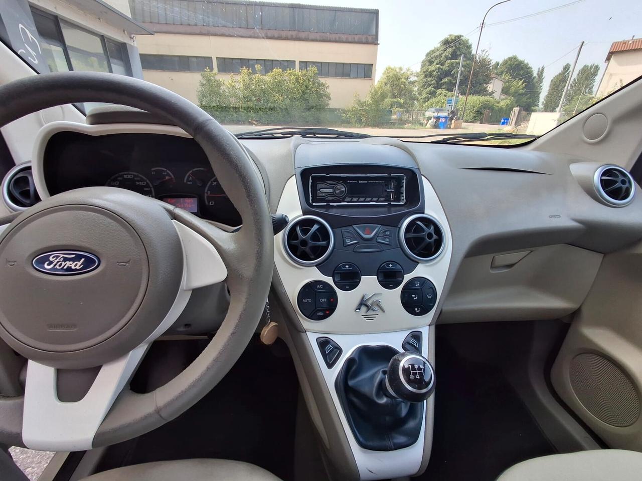 Ford Ka 1.2 8V 69CV Titanium