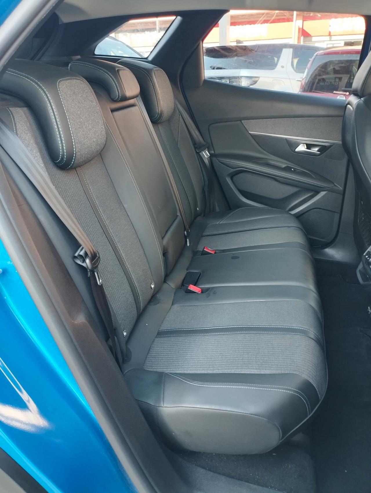 Peugeot 3008 BlueHDi 130 S&S Allure Pack