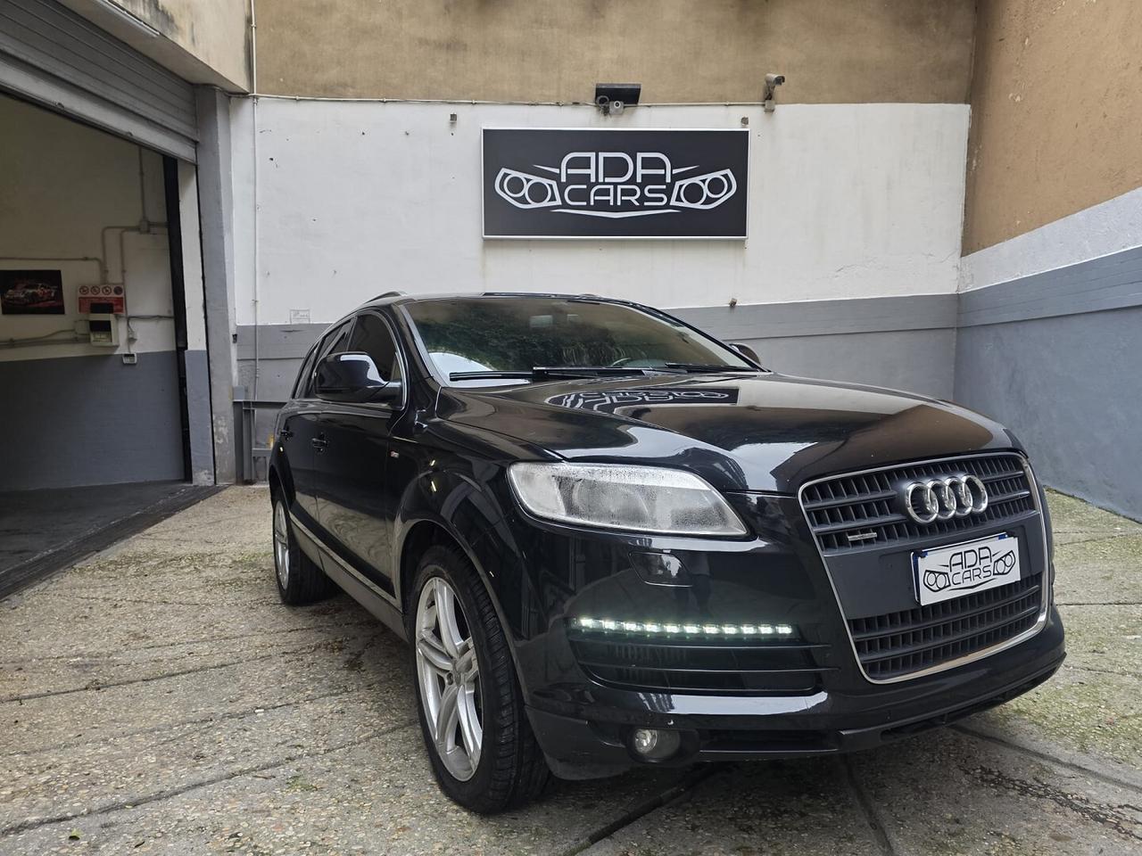 AUDI Q7 3.0 TDi S line- 7 POSTI