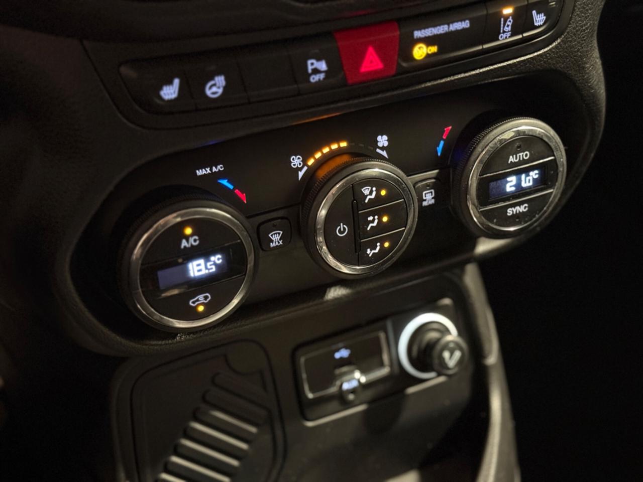 Jeep Renegade 1.6 Mjt SEDILI RISCALDATI, VOLANTE RISCALDATO!