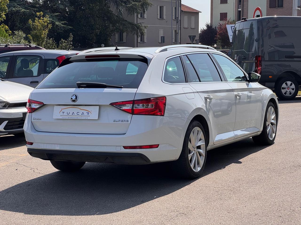 Skoda Superb Executive 2.0 TDI #12030