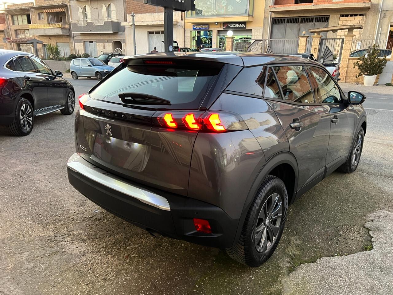 Peugeot 2008 BENZINA 100CV 3 GARANZIA ITALIANA