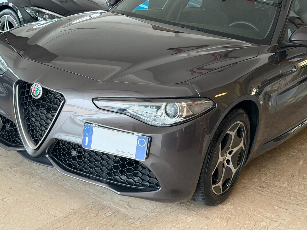 Alfa Romeo Giulia 2.2 TURBODIESEL 160 cv. AT8 SUPER BUSINESS