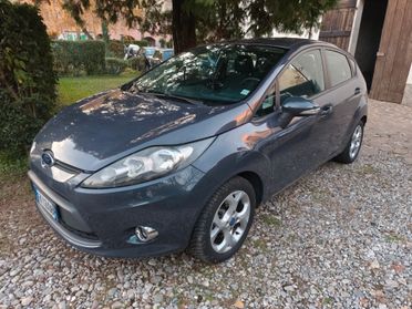 Ford Fiesta 1.2 benz euro 5 5p. gancio traino