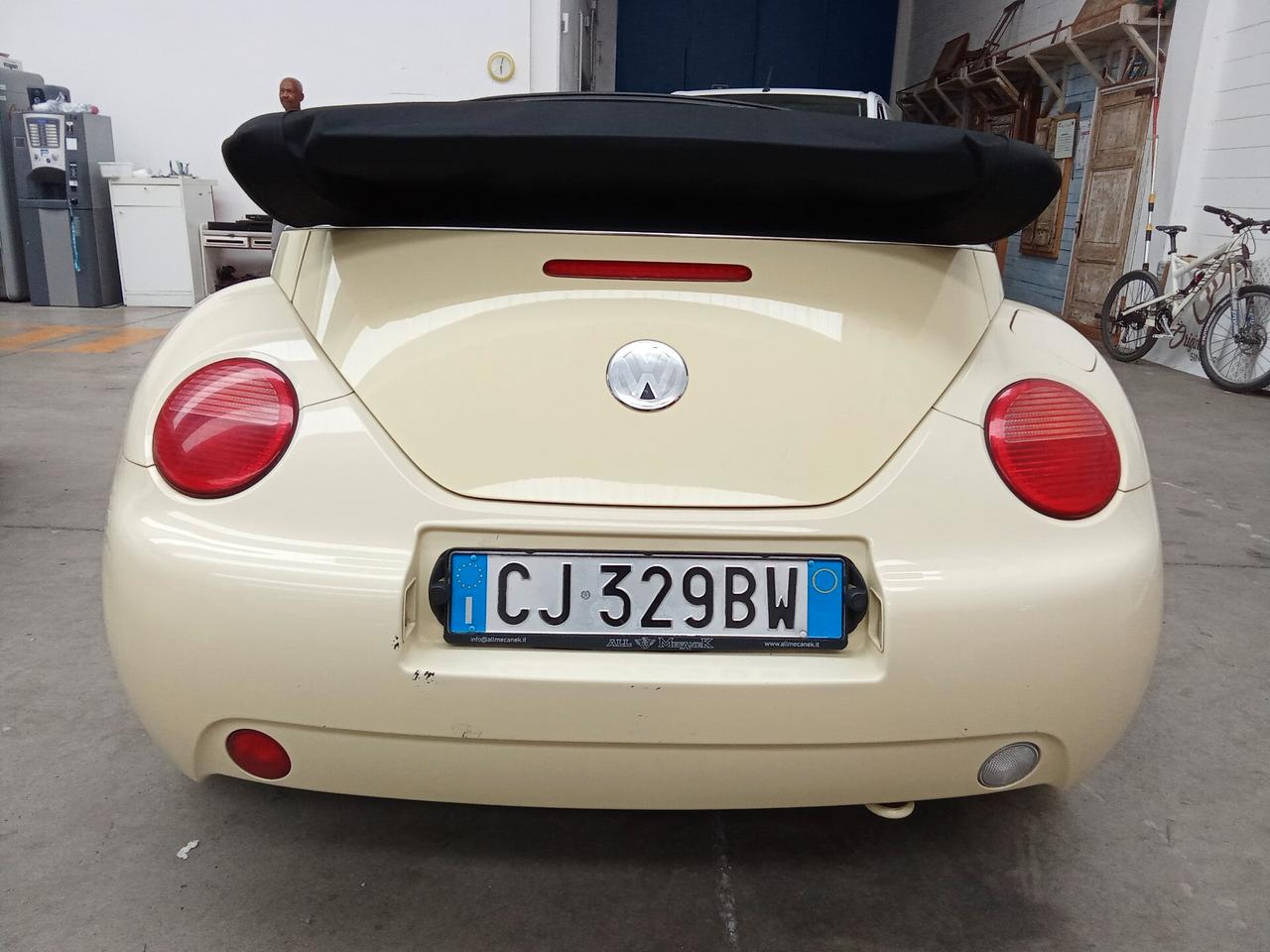 Volkswagen New Beetle 1.4 16V Cabrio