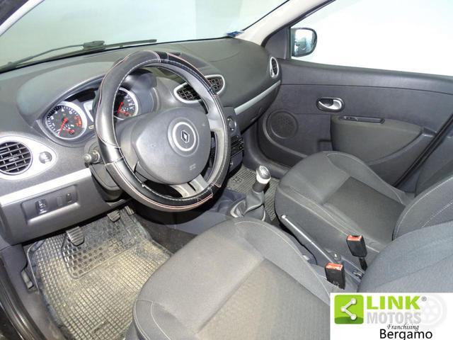 RENAULT Clio 1.2 16V 5 porte Confort -NEOPATENTATI