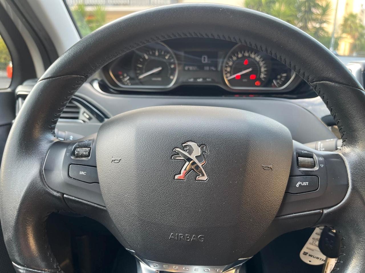 Peugeot 208 BlueHDi 75 5 porte Allure