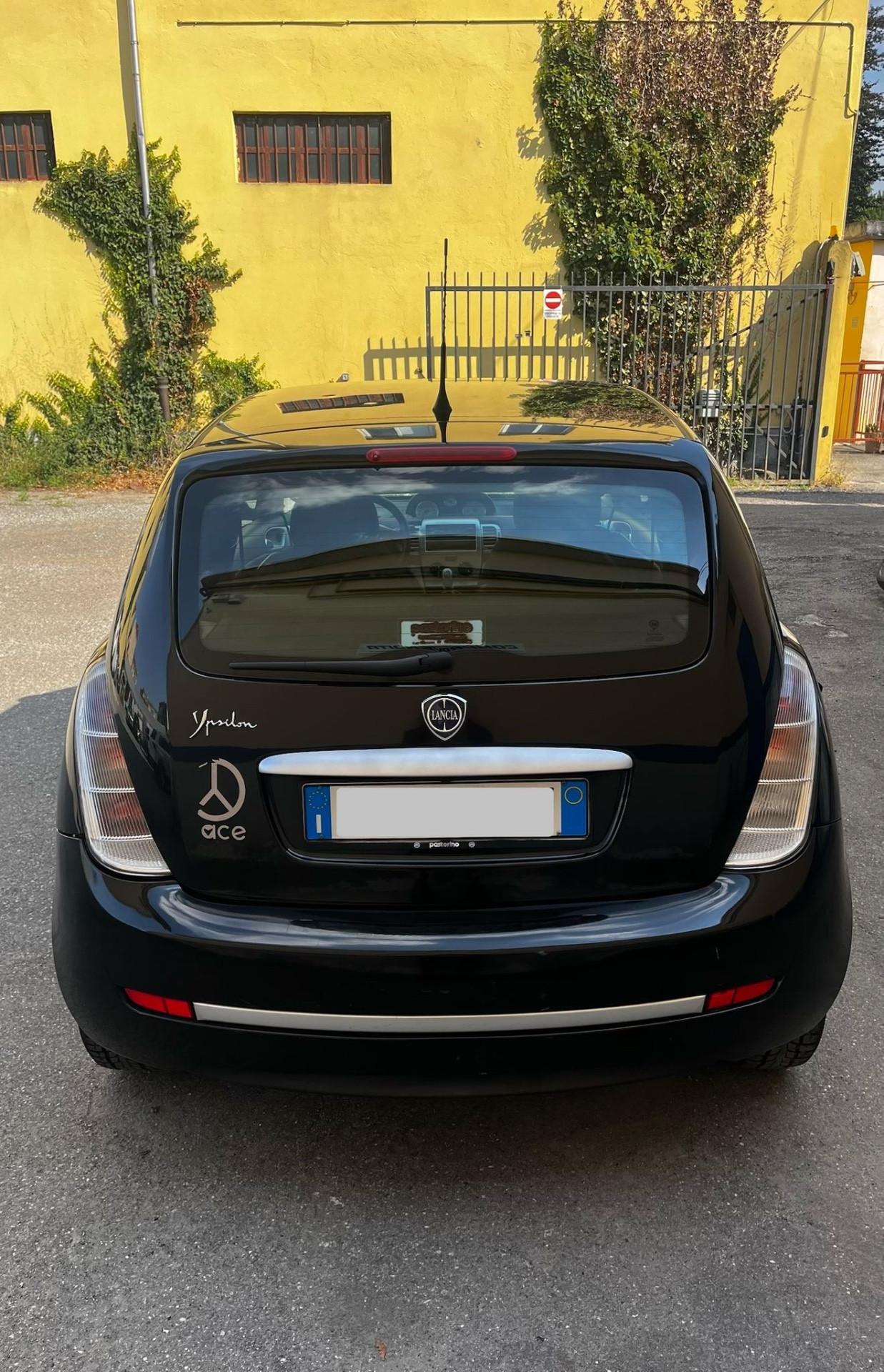 Lancia Ypsilon 1.2 Modamilano