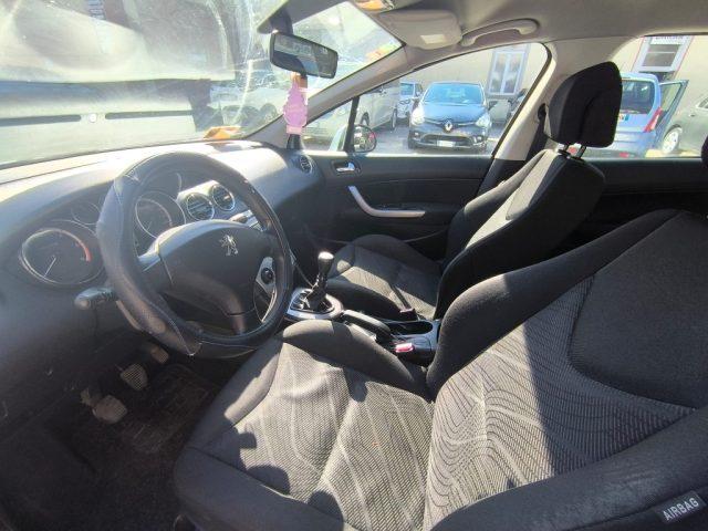 PEUGEOT 308 1.6 HDi 90CV 5p. adatta a NEOPATENTATI