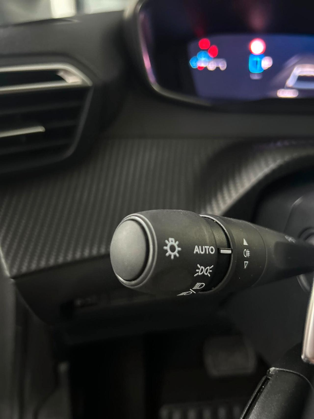 Peugeot 208 Hybrid Benzina 136 e-DCS6 Allure