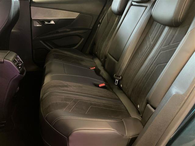 PEUGEOT 3008 1.6 HYBRID4 PHEV 300cv GT Pack 4x4 e-EAT8