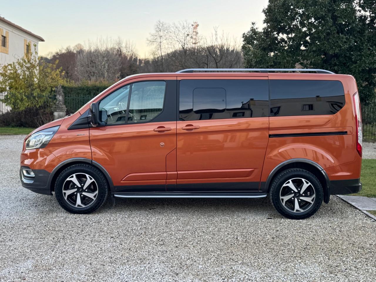 Ford Tourneo Custom 320 2.0 EcoBlue 170CV aut. PL Active