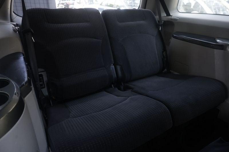 Mitsubishi Grandis MITSUBISHI GRANDIS 2.0 DI-D 7 POSTI INTENSE 100KW ANNO 2005