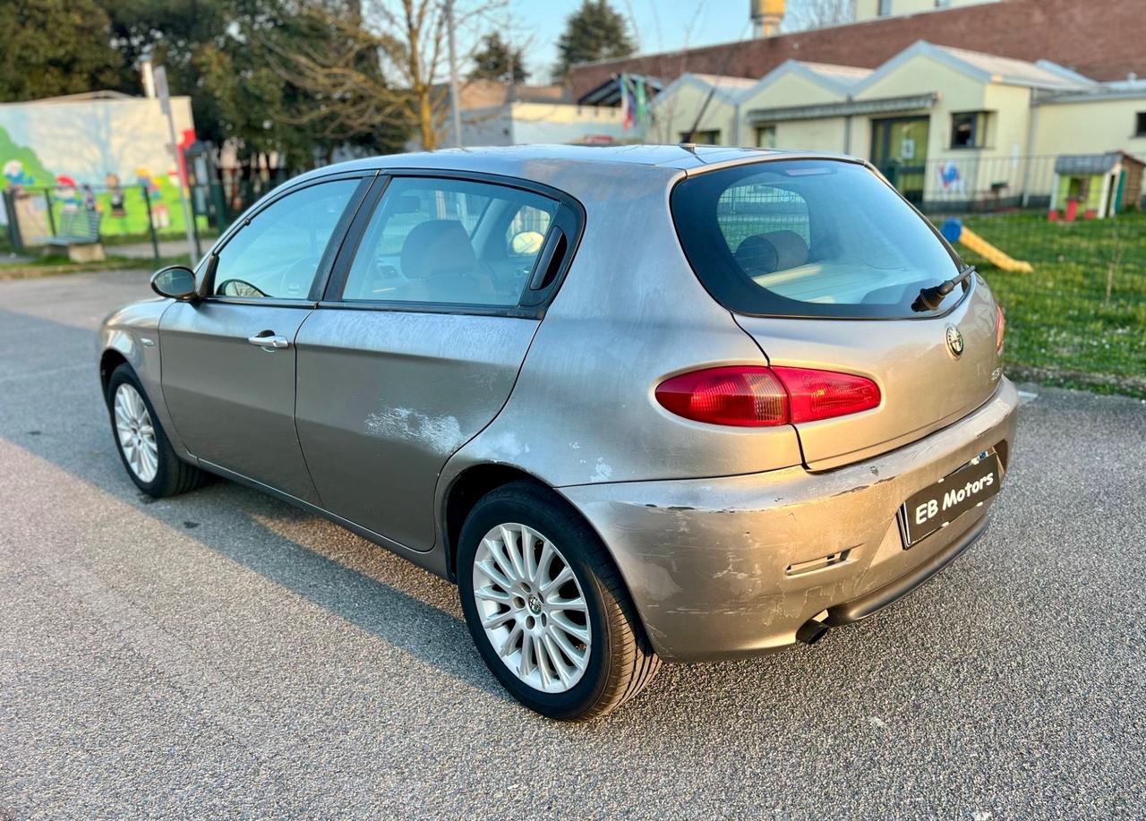 Alfa Romeo 147 2.0 TS Distinctive GPL 5p