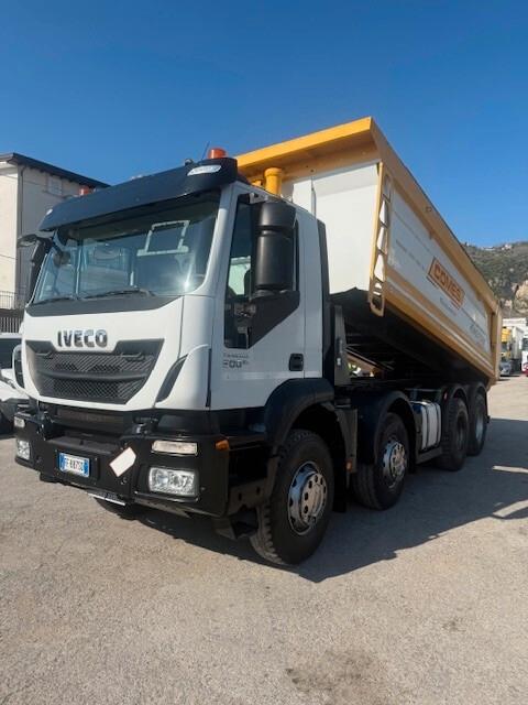 Iveco Trakker 4 assi ribaltabile