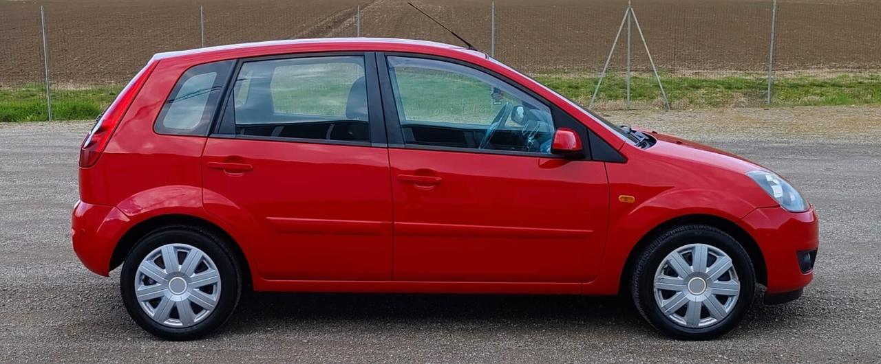 Ford Fiesta 1.4 TDCi 5p. Ghia