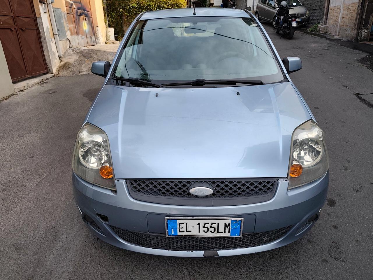 Ford Fiesta 1.2 16V 5p. Benzina