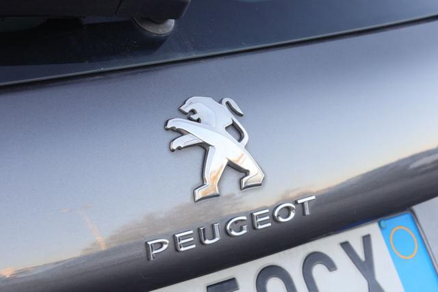 PEUGEOT 2008 1.6 e-HDi 92 CV Stop&Start Allure