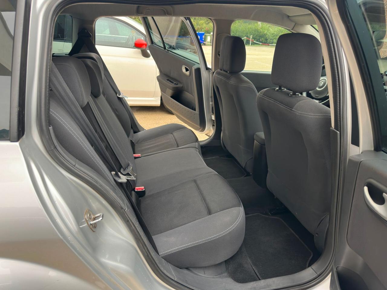 Renault Megane Mégane 1.5 dCi/105CV Grandtour Serie Speciale Exception