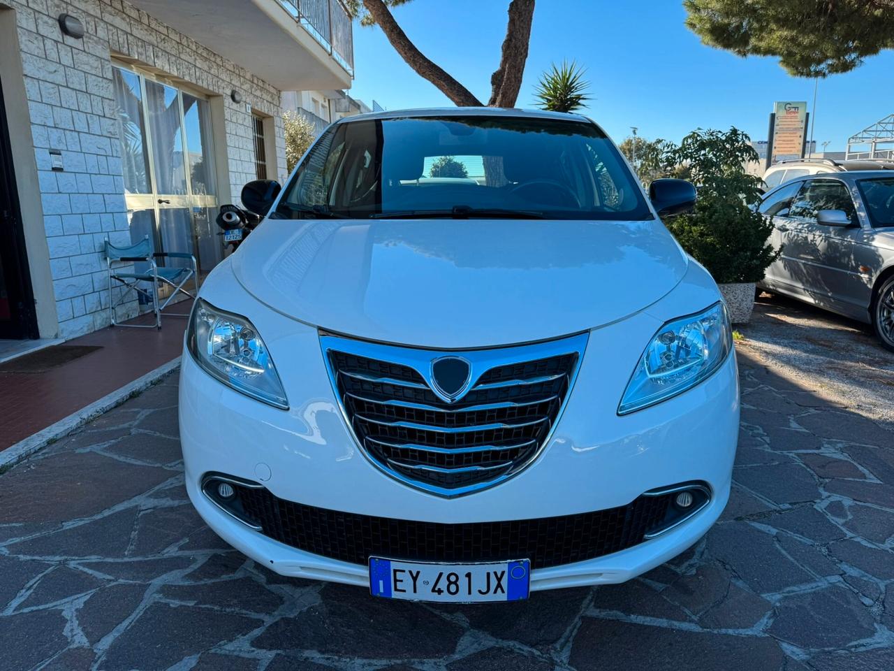 Lancia Ypsilon 0.9 TwinAir 85 CV 5 porte Metano Ecochic Gold