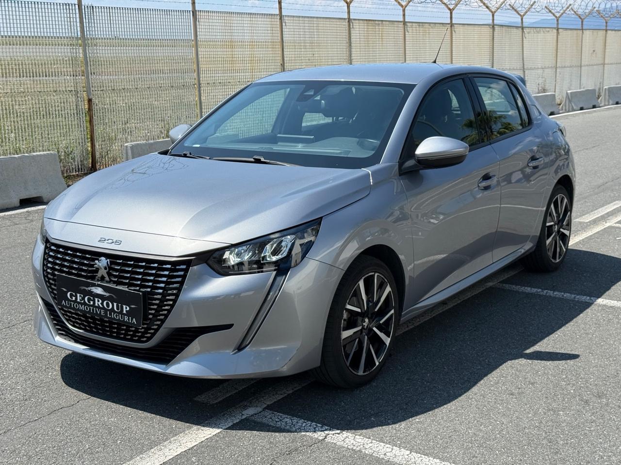 Peugeot 208 -100 CV-AUTOMATICA-FULL OPTIOAL