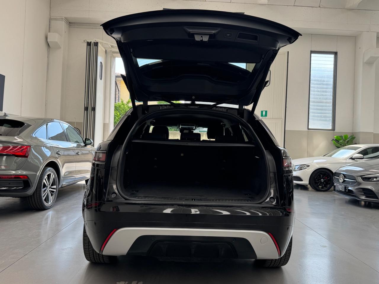 Land Rover Range Velar 2.0D I4 204 CV R-Dynamic HSE