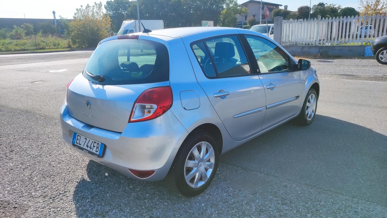Renault Clio 1.2 16V 5 porte NEOPATENTATI - 2012