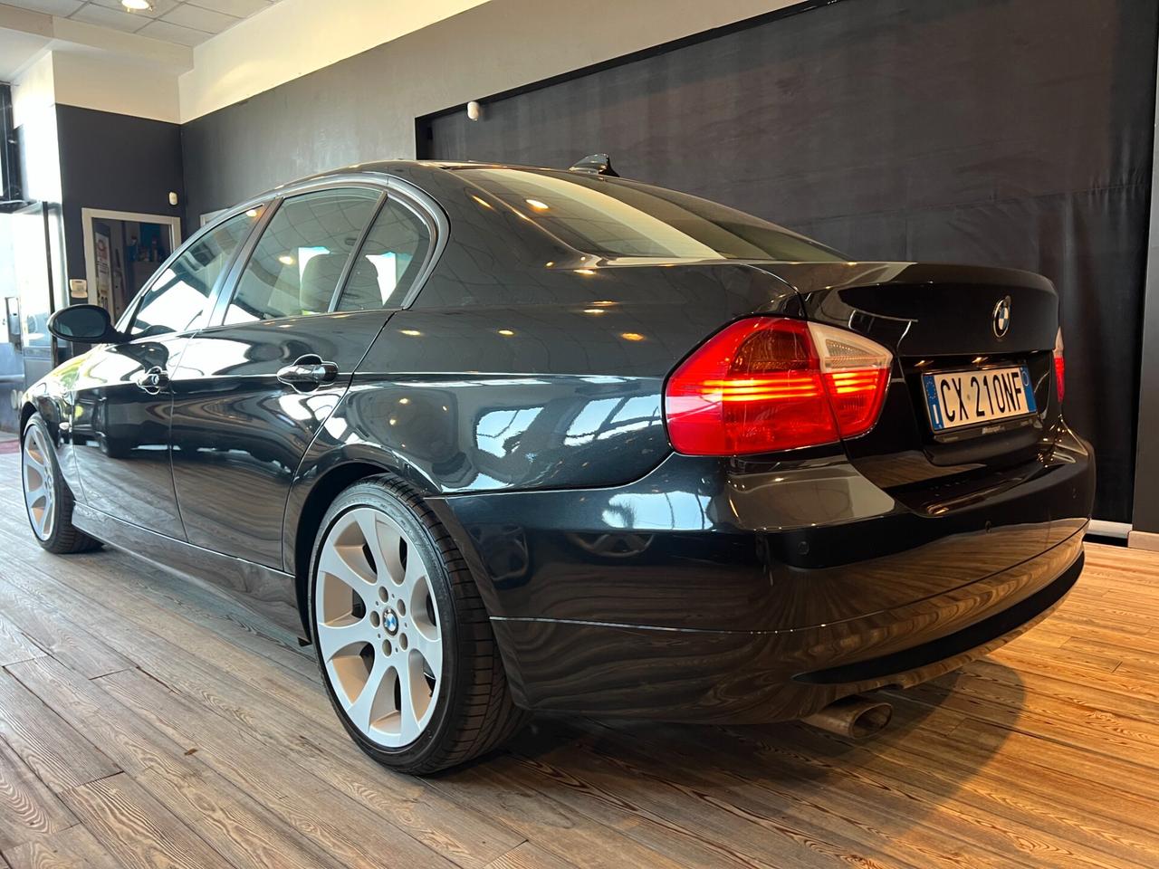 BMW 320 BERLINA FUTURA/LIBRETTO SERVICE
