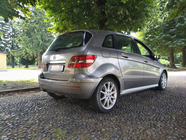 MERCEDES-BENZ B 180 CDI