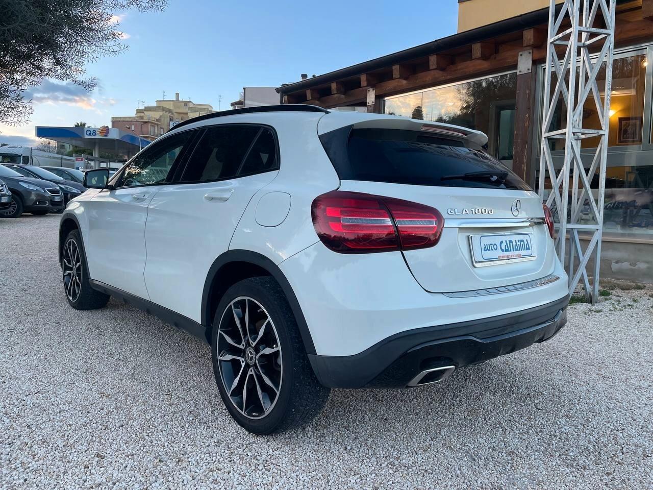 MERCEDES GLA 180 D SPORT - 2018