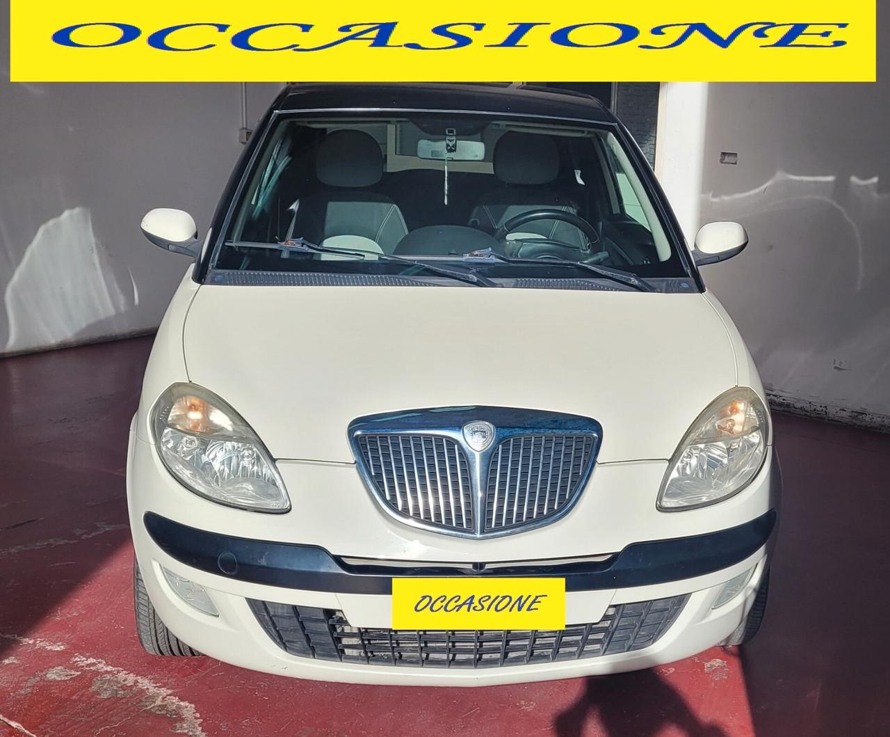 Lancia Ypsilon 1.2 Momo Design