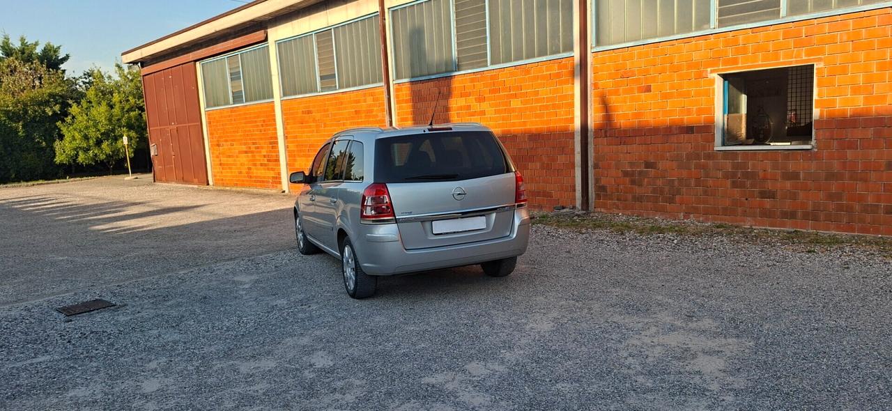 ZAFIRA MONOVOLUME 1.6 METANO 7 POSTI