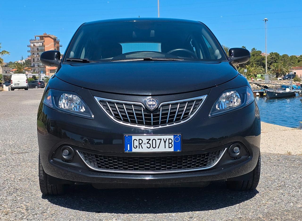 Lancia Ypsilon 1.0 FireFly 5 porte S&S Hybrid Gold