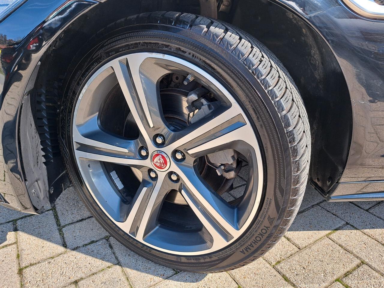 Jaguar XF 2.0 D 180 CV aut. R-Sport/FULL /FULL OPTIONAL