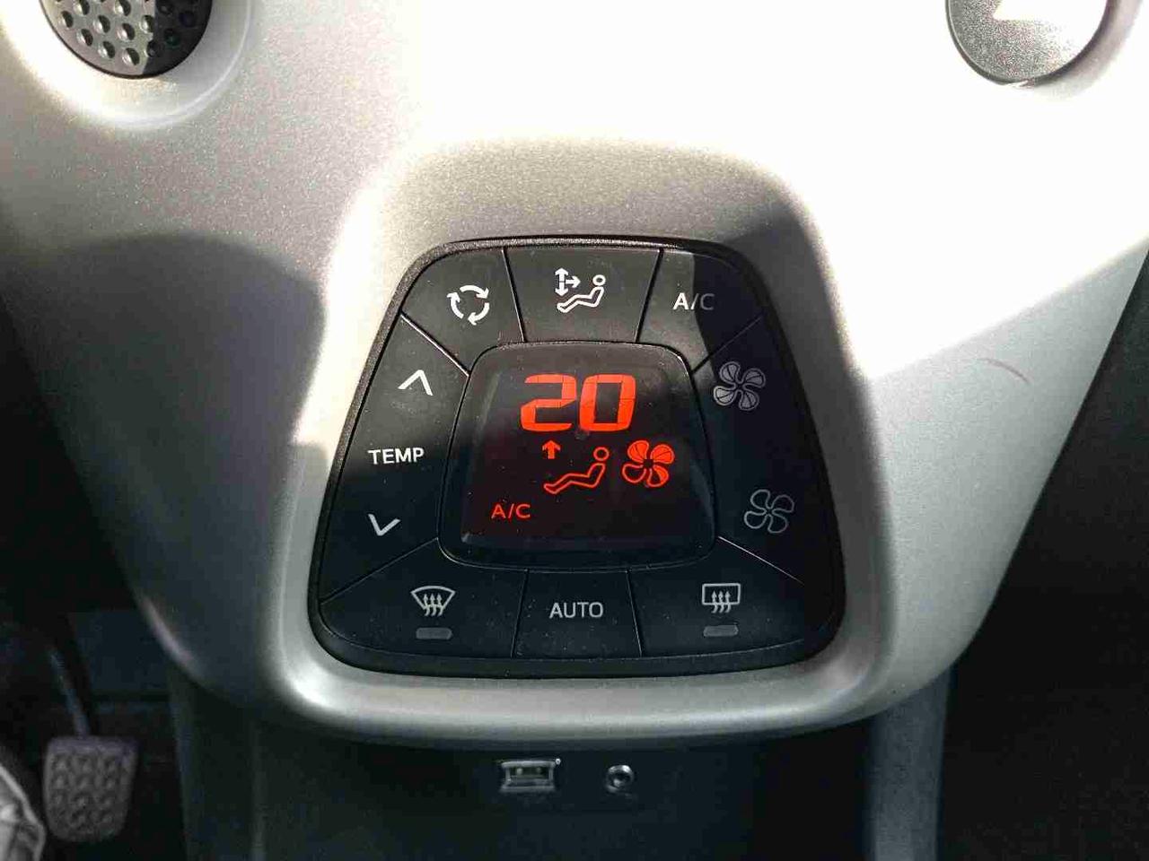 TOYOTA Aygo II 2014 - Aygo 5p 1.0 x-cite