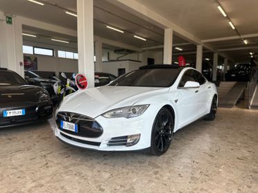 Tesla Model S 85kWh Dual Motor ricariche gratuite