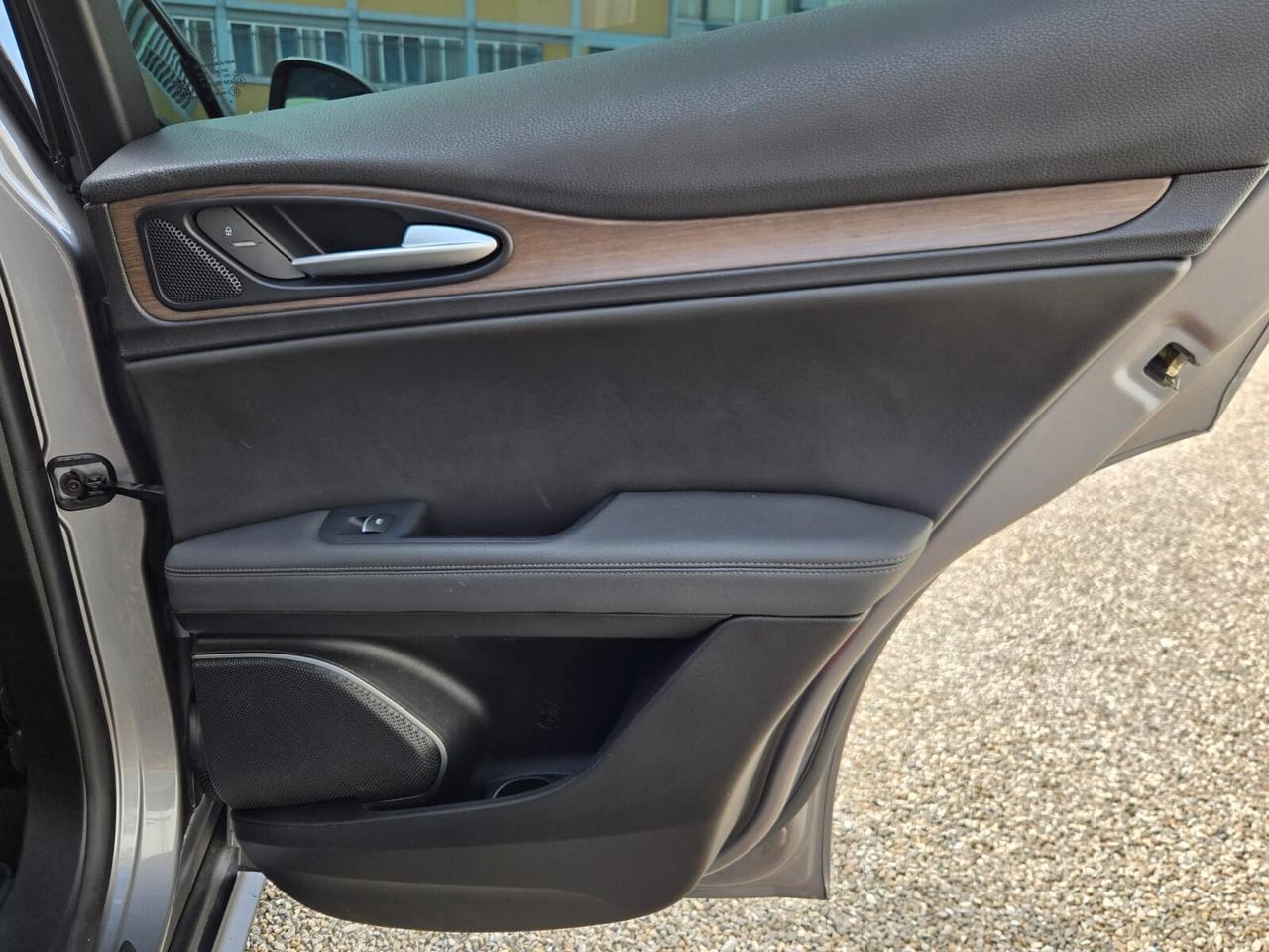 Alfa Romeo Stelvio 2.0 Turbo 280 CV Q4 First Edition