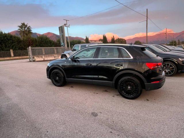 AUDI Q3 2.0 TDI 150 CV Business