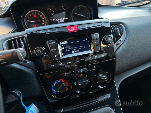 Lancia Ypsilon 1.0 FireFly 5 porte S&S Hybrid Ecoc