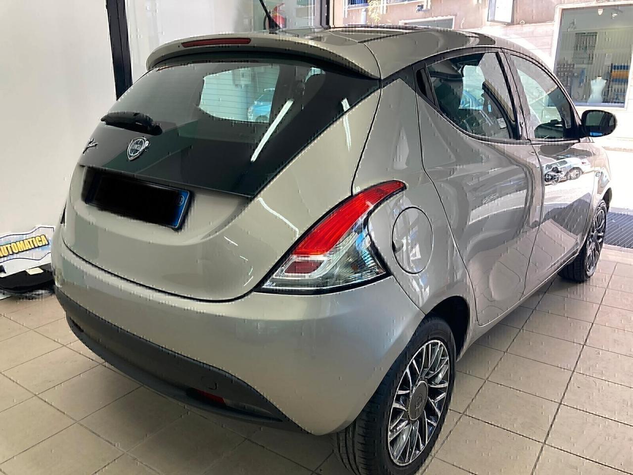 Lancia Ypsilon 1.3 MJT-COME NUOVA-2012